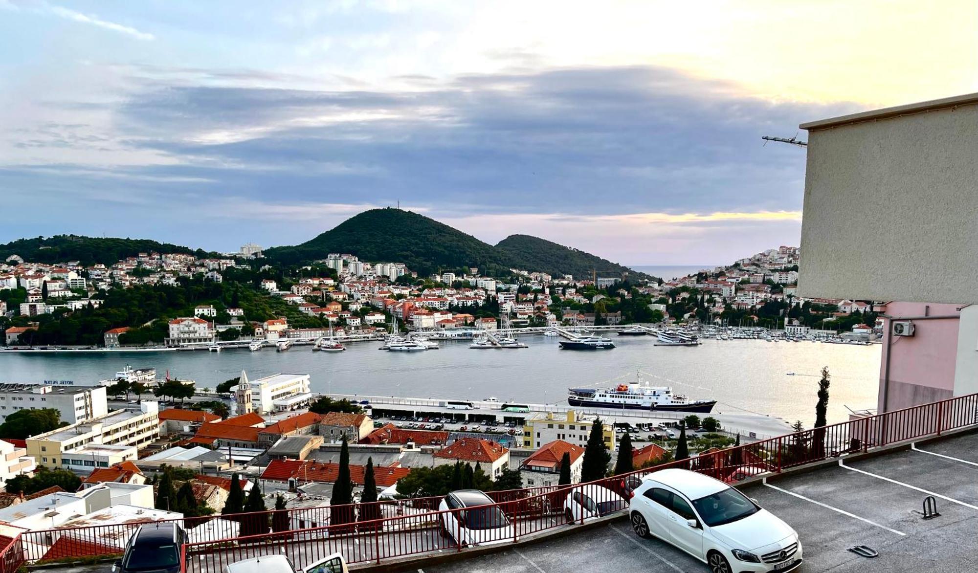 Ocean Breeze Suite Dubrovnik Room photo